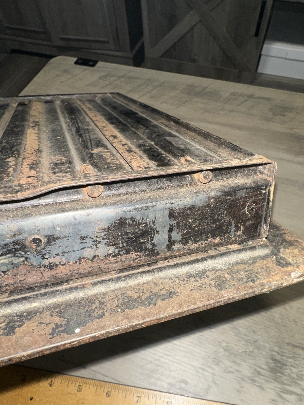 как выглядит Vintage Cast Iron Heat Grate / Floor Register working louvers. From Old House фото