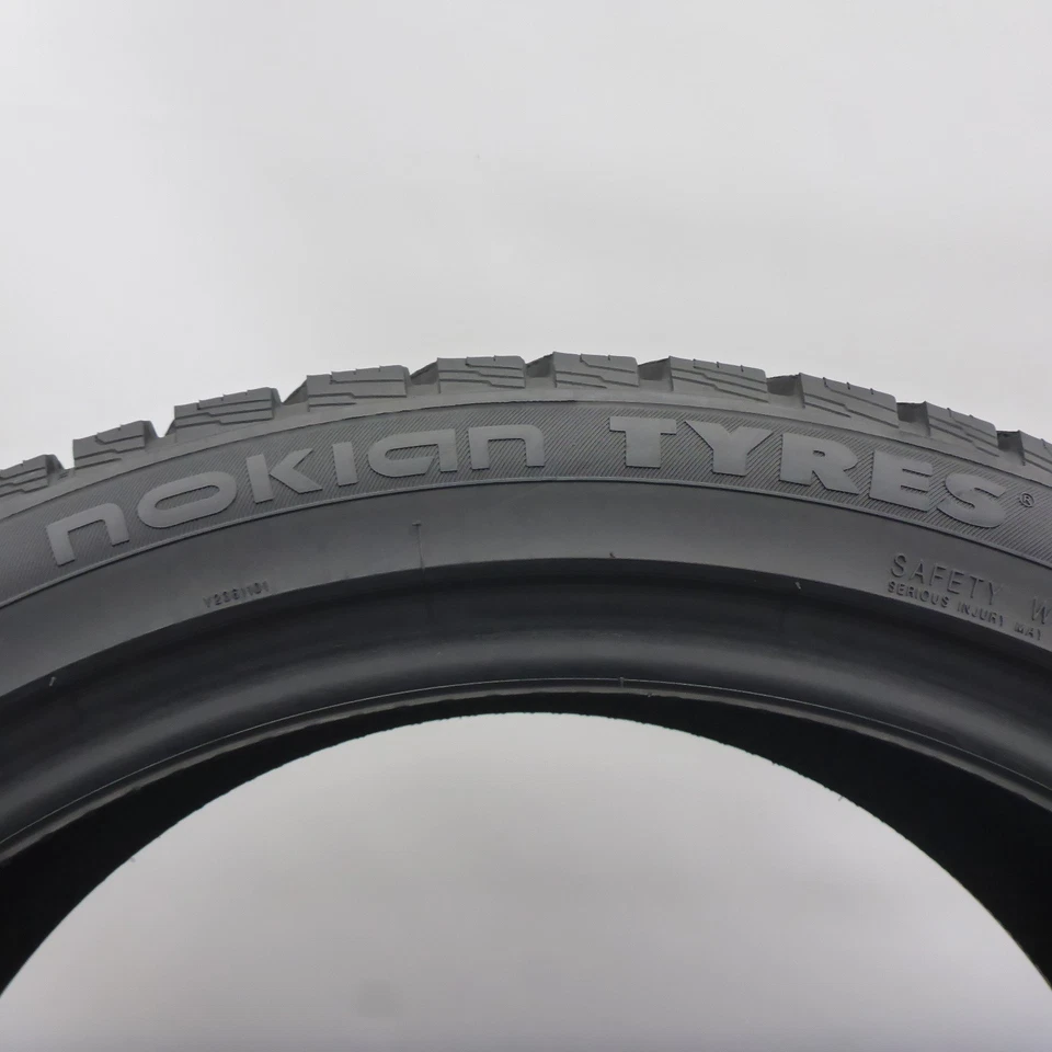 235 40 19 1x Nokian 235/40 R19 96V XL SnowProof 1 Pneumatici 2023 6,8mm - Immagine 3 di 4