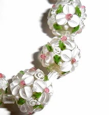 Lampwork Glass Flower Beads Raised Petals White Color 15 mm 4 Beads (#a33w)