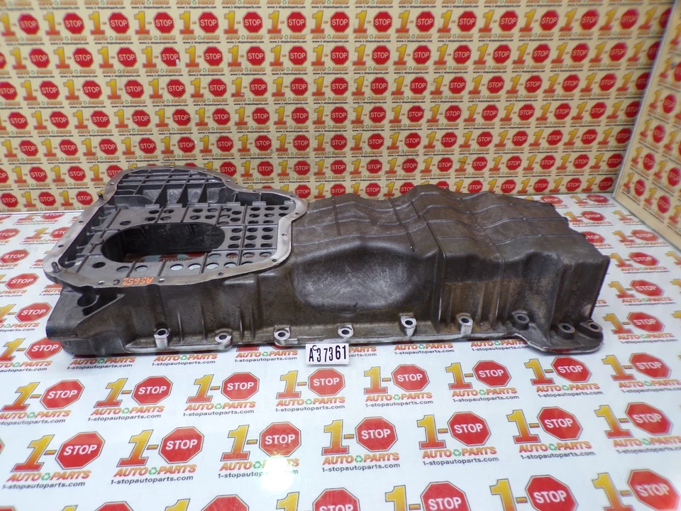 Chevrolet Silverado 3500 2001-2010 6,6 L cárter de aceite superior del motor 98005474 OEM Foto 3 de 4