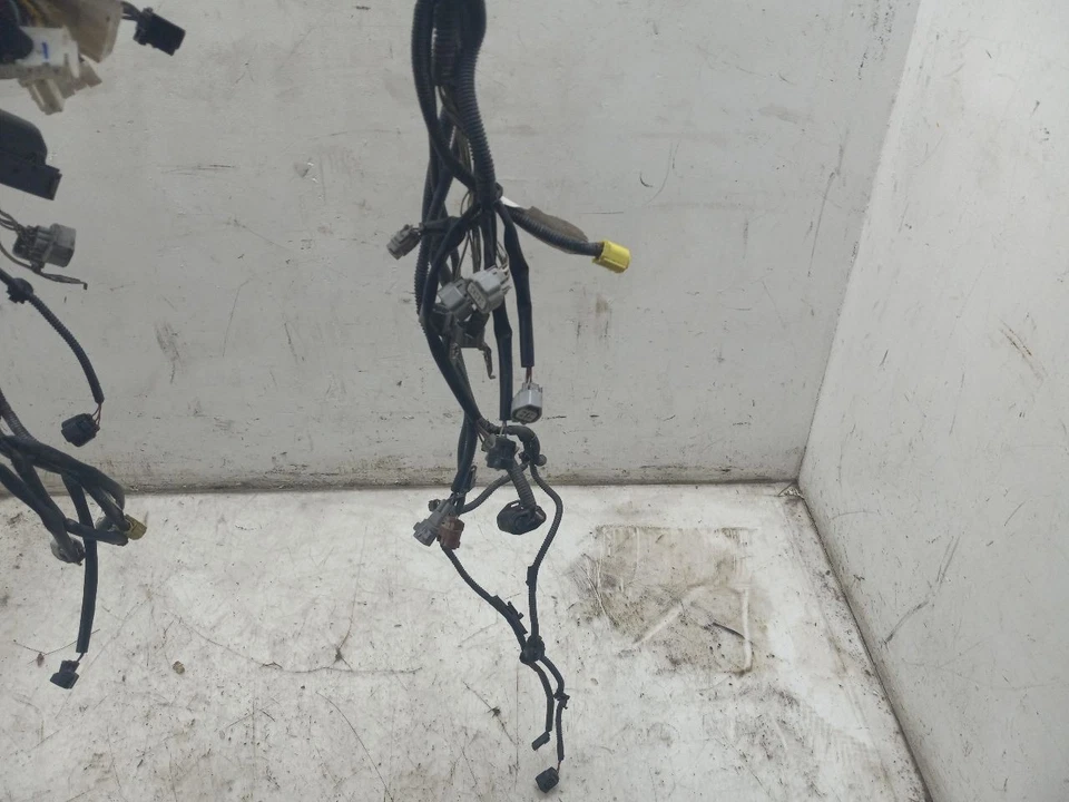 05 06 07 08 09 10 TOYOTA AVALON LIMITED ENGINE FUSE BOX - Image 2 of 4