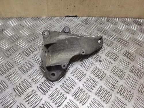 AUDI A6 Avant 4B5, C5 Getriebehalter 8D0399114T 2.80 Petrol 142kw 1998 26214487