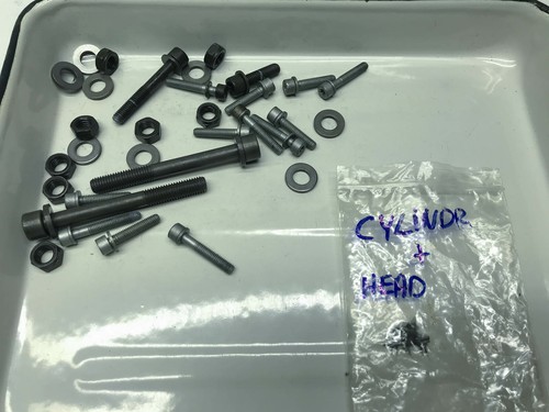 BMW R1200GS Zylinderkopf Schrauben Cylinder Head Bolts (6) 09'