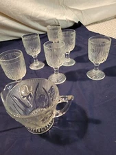 Set Of (4) Jeanette Glass Co Iris &Herringbone Crystal Cordials Matching Pitcher