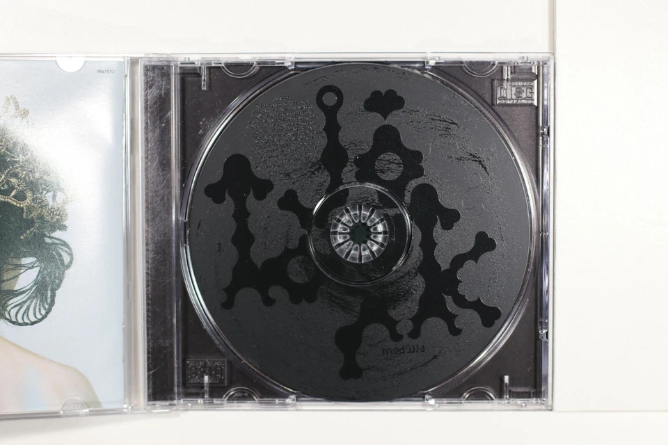 Björk - Medúlla - CD enviado con seguimiento (C1510) Foto 2 de 3