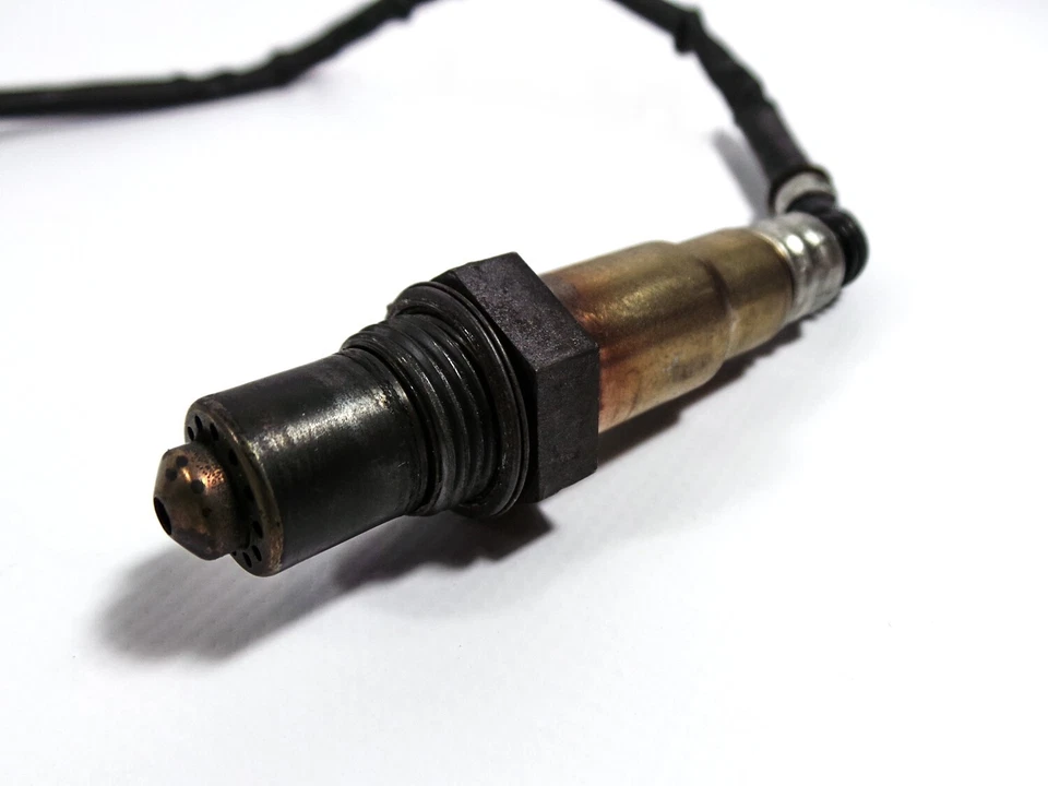 Sonda lambda sonda di scarico Lada Priora Kalina 110 111 112 L 2112-3850010-20 - Immagine 2 di 3