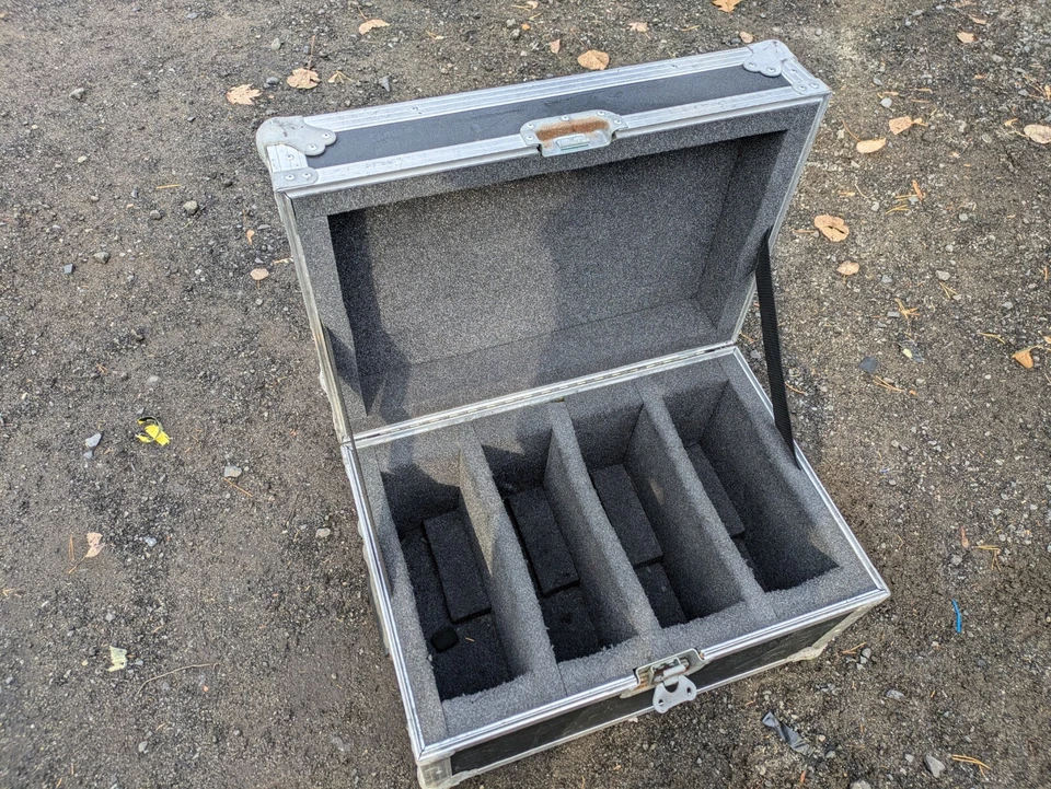 Briefcase Style ATA Travel Road Case Flight Case - 20x13x10 - Image 2 of 2