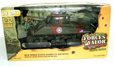 1:32 Forces of Valor D-Day WWII U.S Army M4A3 Sherman Tank with Gunner Figure