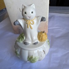 Scaredy Cat Ghost Figurine Trinket Box Hallow...
