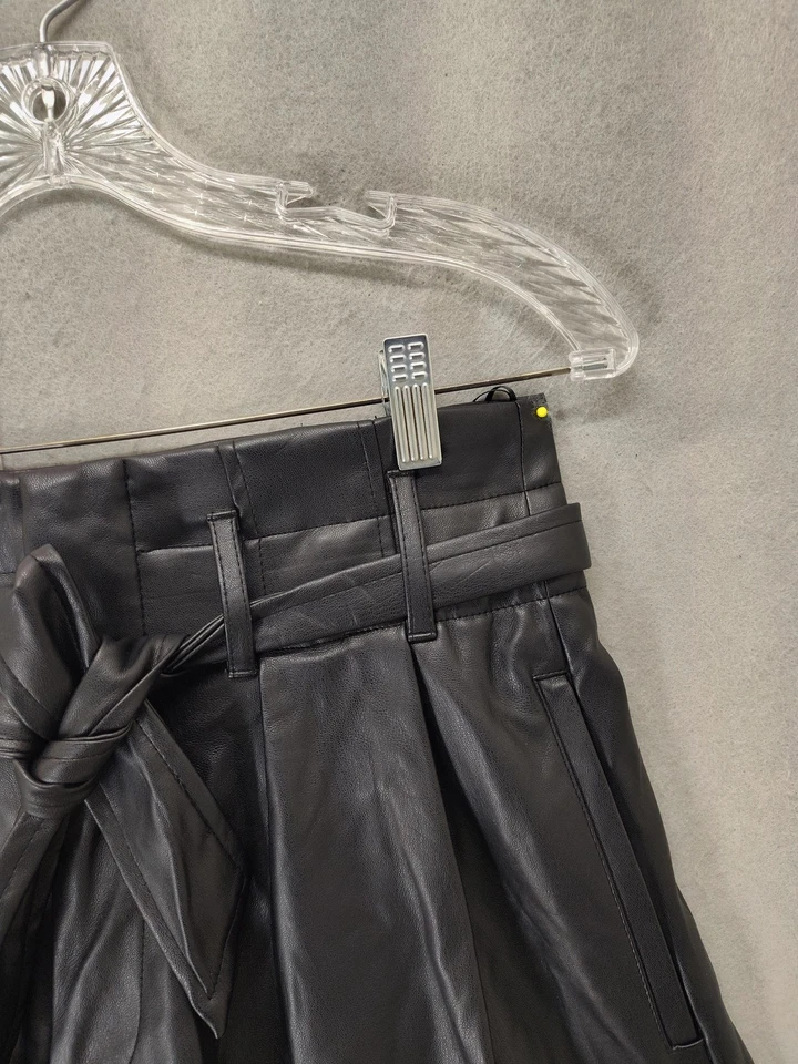 Zara 人造皮革短裤女式中号打褶高腰绑带口袋时尚 — 第 3/4 张图片