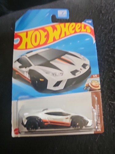 Hot Wheels Lamborghini Huracan Sterrato 1:64 - Limited Edition 2025