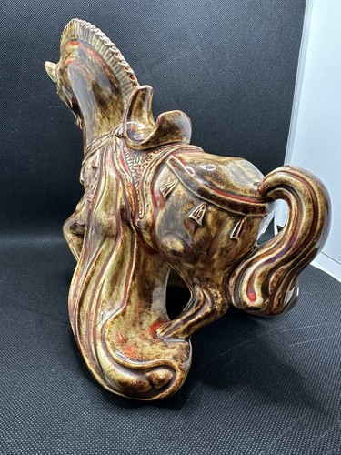 Statuina porcellana cavallo troiano stallone ceramica romana Tessaglia Bucefalo vintage - Foto 9 di 12