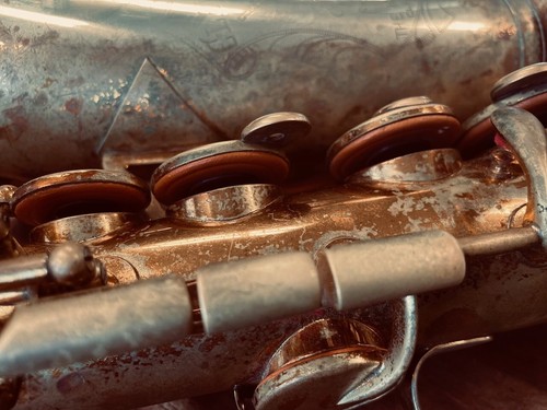 Pre Owned KING H.N. WHITE Alto Saxophone - 1950's Recenty Repadded - Ships FREE - Picture 3 of 12