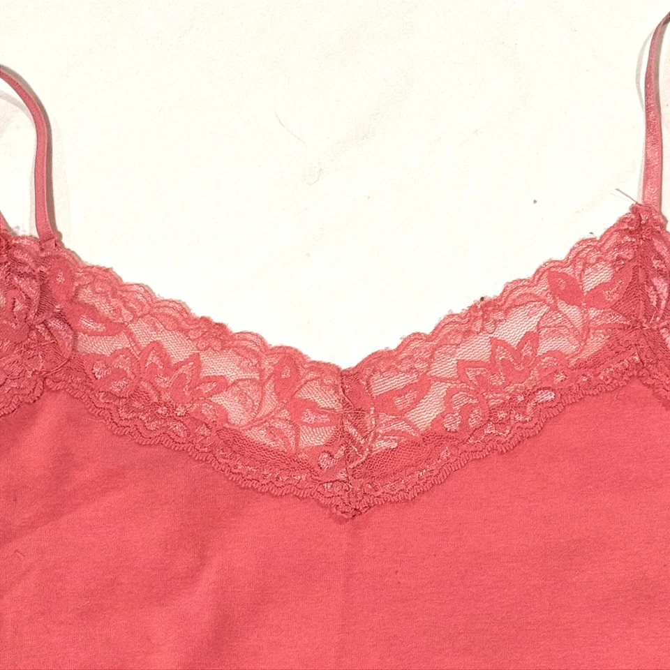 Camiseta sin mangas Y2K Charlotte Russe Cami Top ribete de encaje correa de espagueti rosa coral grande Foto 3 de 4
