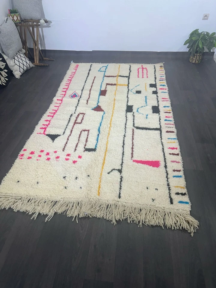 Alfombra moderna abstracta de lana marroquí - diseño gris, blanco y Art Deco Foto 3 de 4