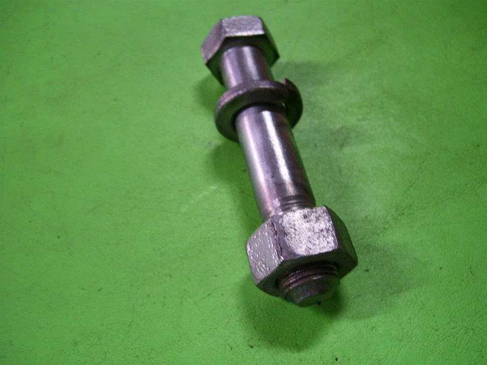 65 Chevy Impala SS 2 puertas GM 12 pernos suspensión trasera PANHARD PERNO fábrica OEM  Foto 2 de 3