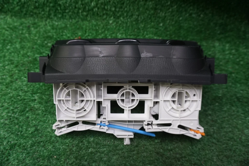 2014 2015 2016 MAZDA 3 SPORT (MANUAL) control de aire acondicionado OEM BJS761190A Foto 2 de 4