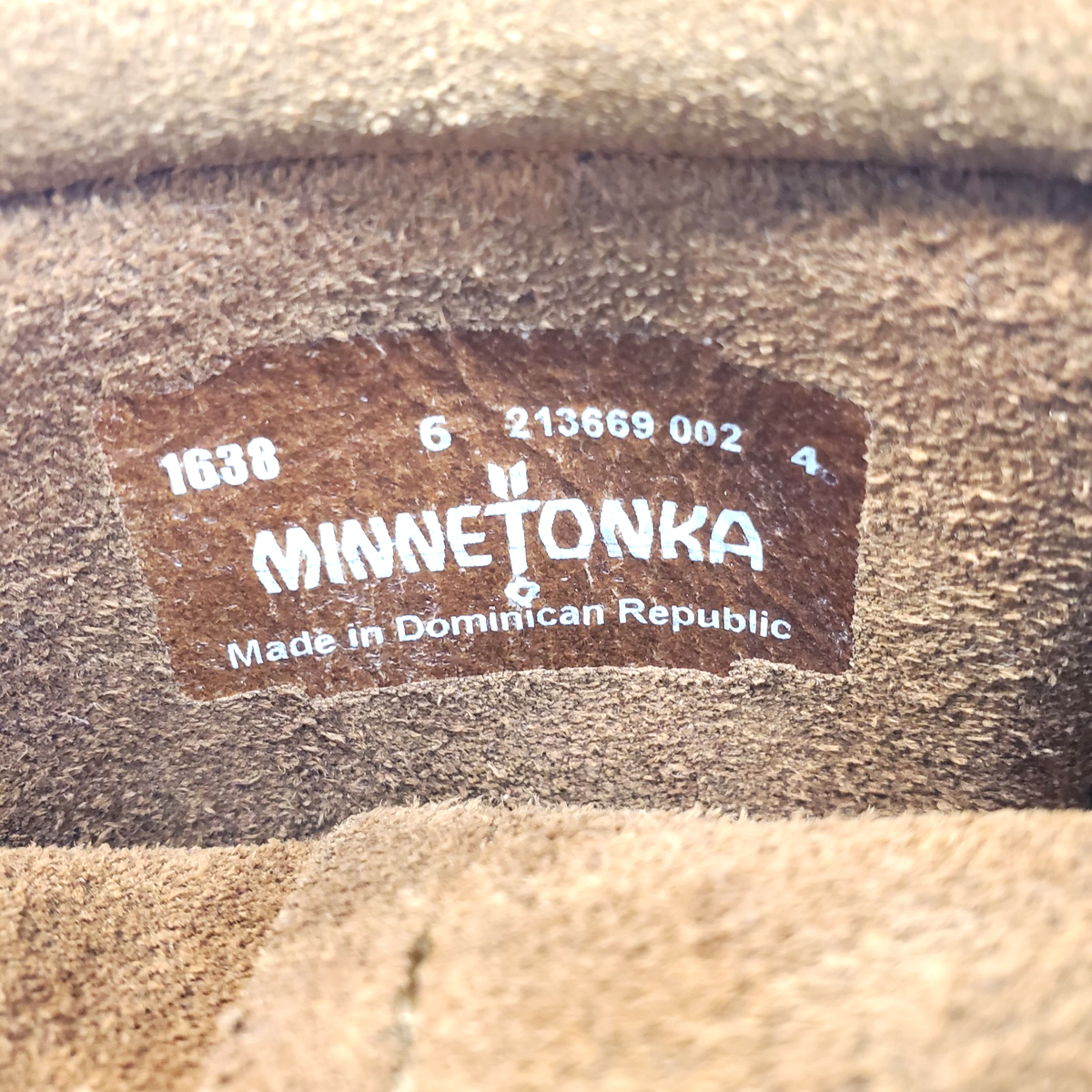 Minnetonka Boots Moccasin Women Size 6 Light Brown 3 Layer Fringe