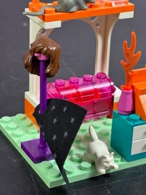 LEGO Harry Potter:Diagon Alley Shops 4723  Incomplete