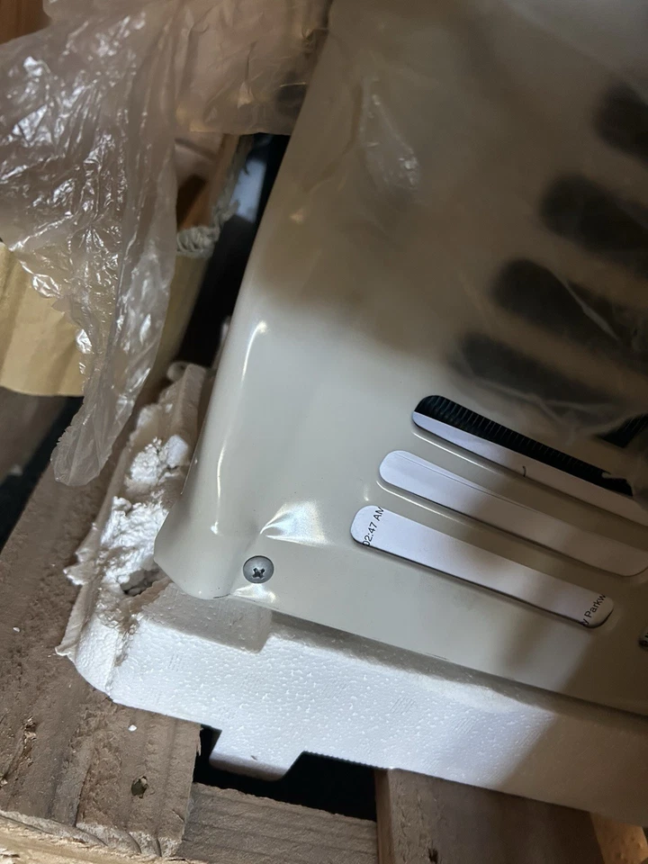 Mitsubishi serie P 19,2 de una sola zona montado en la pared 18.000 BTU solo frío Foto 4 de 4