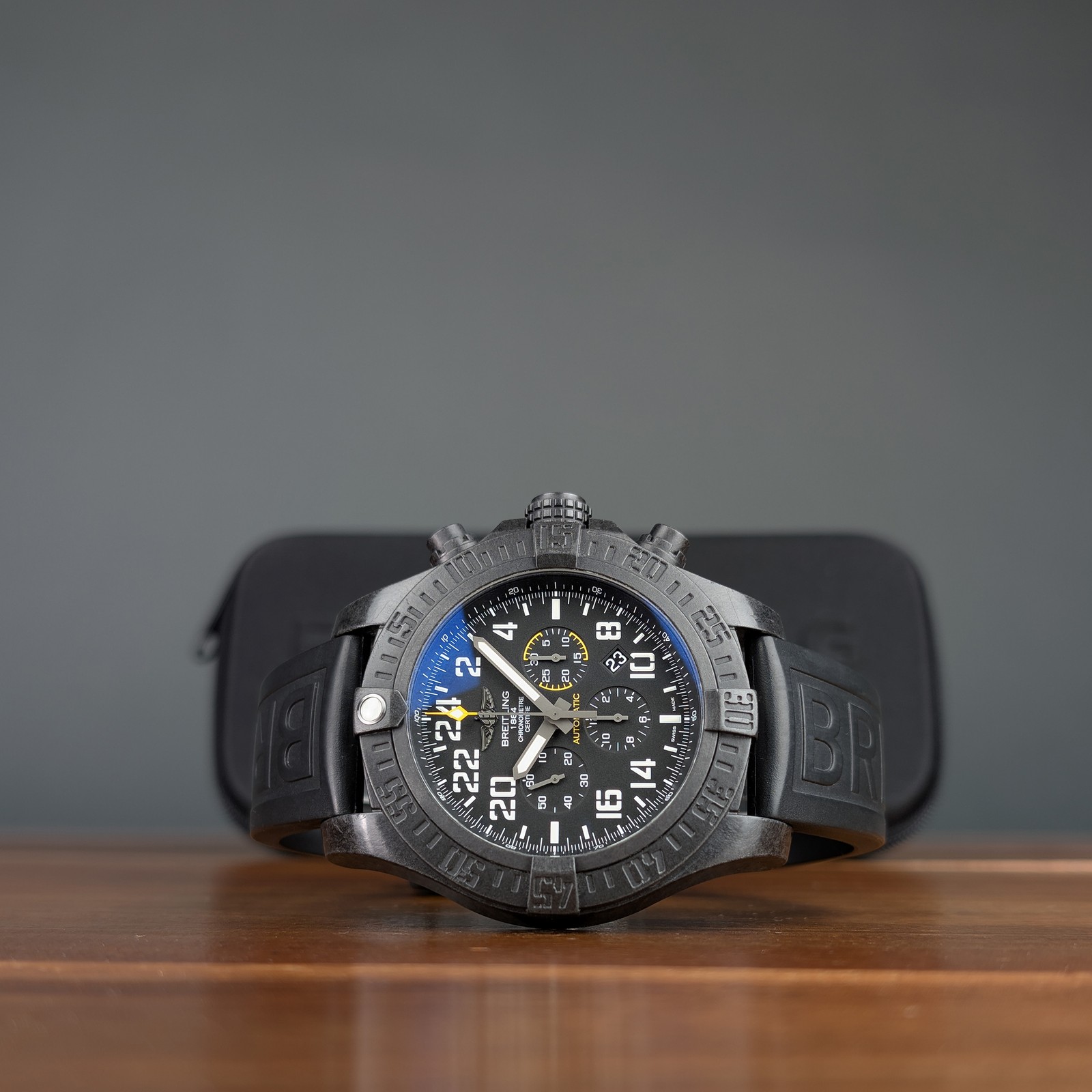 Automatic Breitlight Breitling Avenger XB1210E41B… - image 1