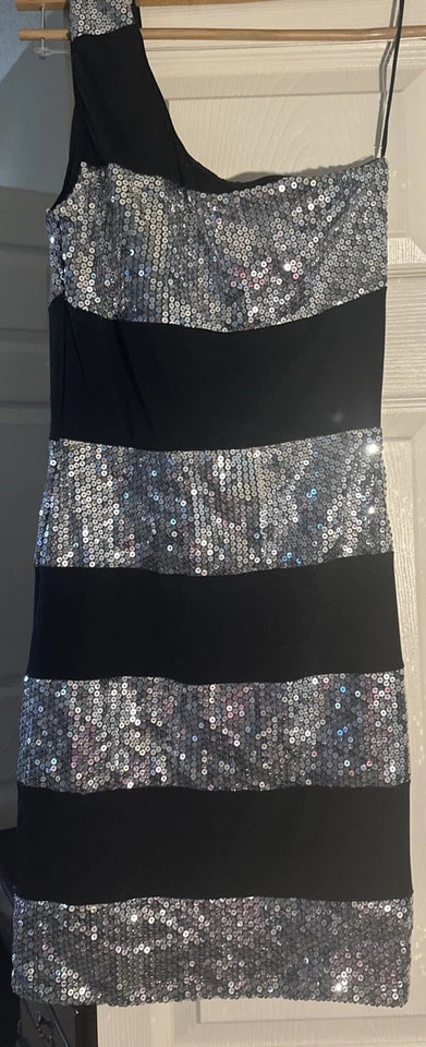 Arden B. Vestido lentejuelas Foto 2 de 2