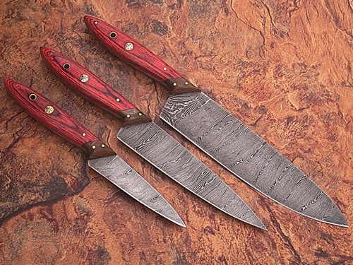 LAMA DAMASCO 3 pezzi. SET COLTELLI DA CUCINA CON MANICI IN LEGNO PUKKA. (ZE-1046 - Foto 2 di 8