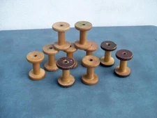 10 ANTIQUE WOODEN THREAD SPOOLS BOBBIN SPINDLES INDUSTRIAL TEXTILE MILL