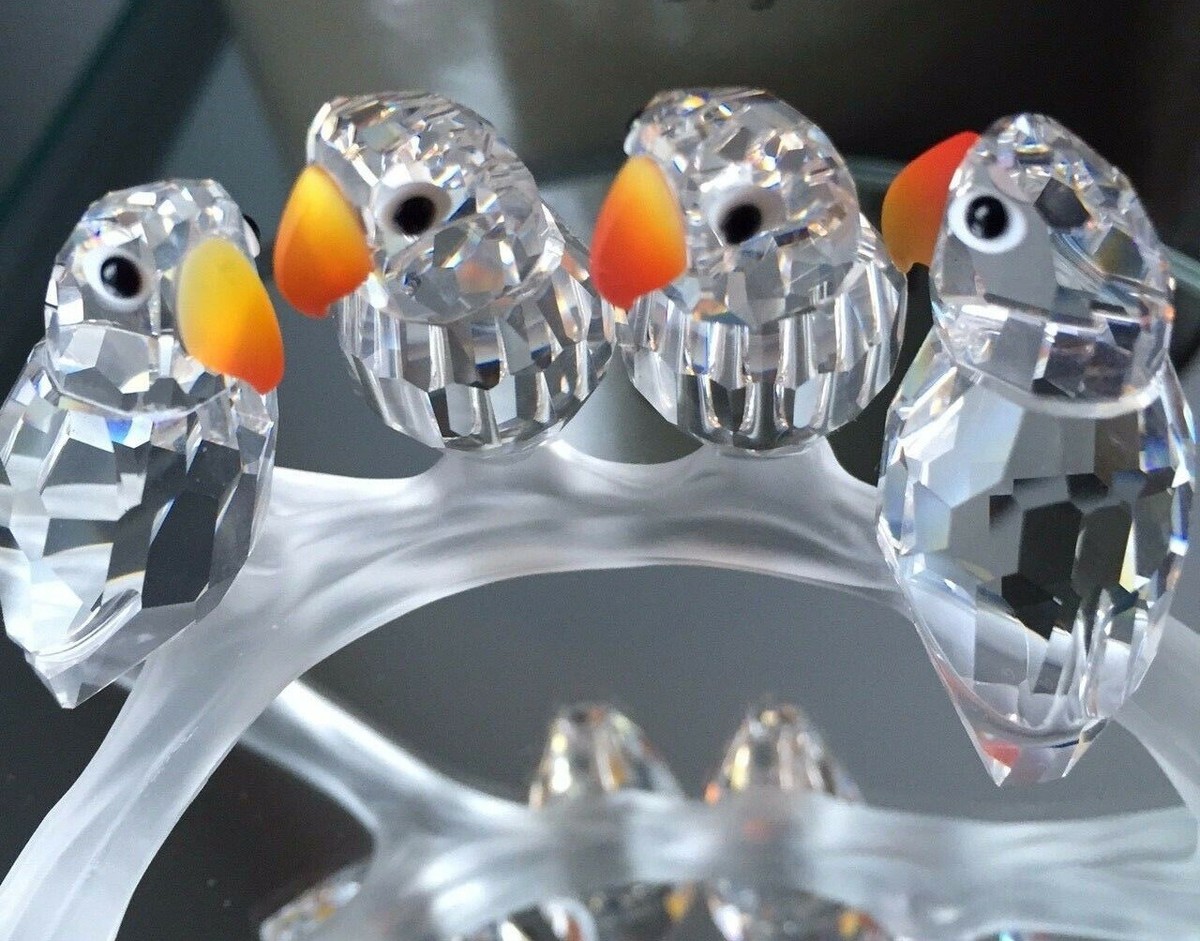スワロフスキー　インコ　BABY LOVEBIRDS SWAROVSKI 4 Baby Lovebirds (BUDGIES/PARAKEETS) on a branch. | eBay