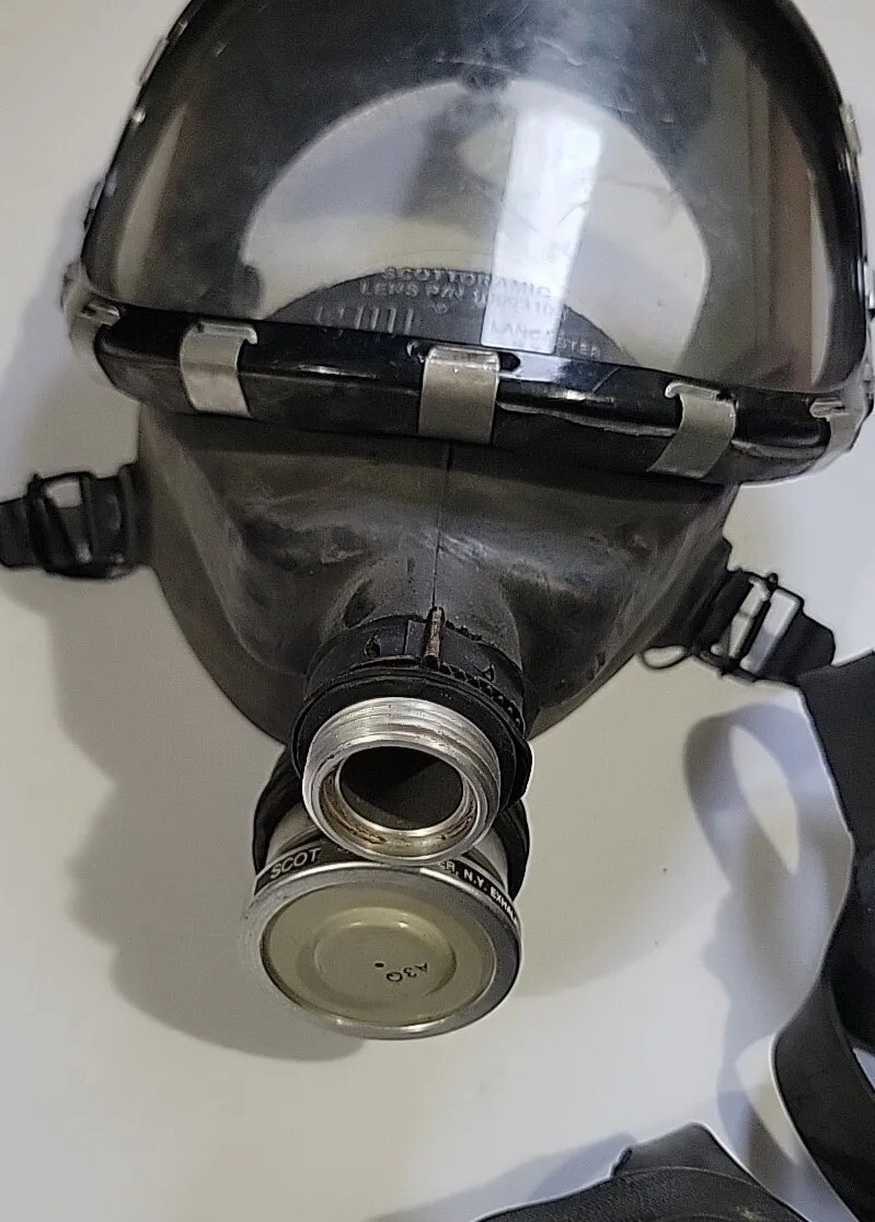 個人装備 Scott 10011308 Safety Masks Scott 10011308 Safety Masks, 20+ Items | Property Room