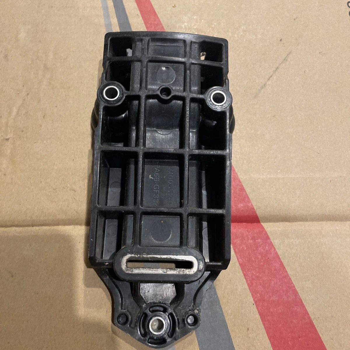 Mercury Mariner 75 90 115 HP Top Cowl Retainer Latch 8M0055211 | eBay 