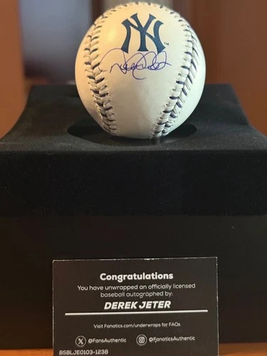 DEREK JETER Signed NYY Baseball Yankees Captain – Dual Fanatics & MLB Auth