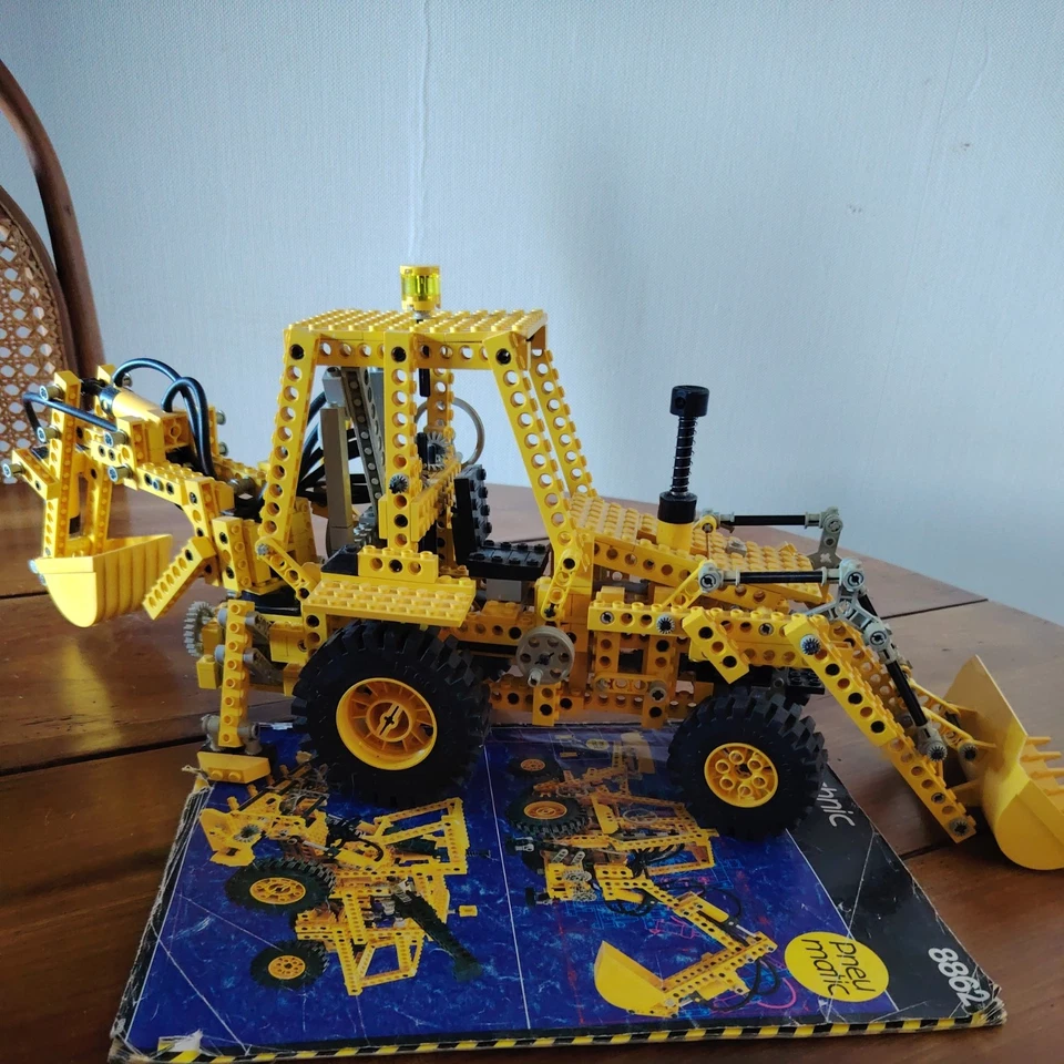 LEGO Technic 8862 Backhoe Grader, photo 1 sur 5