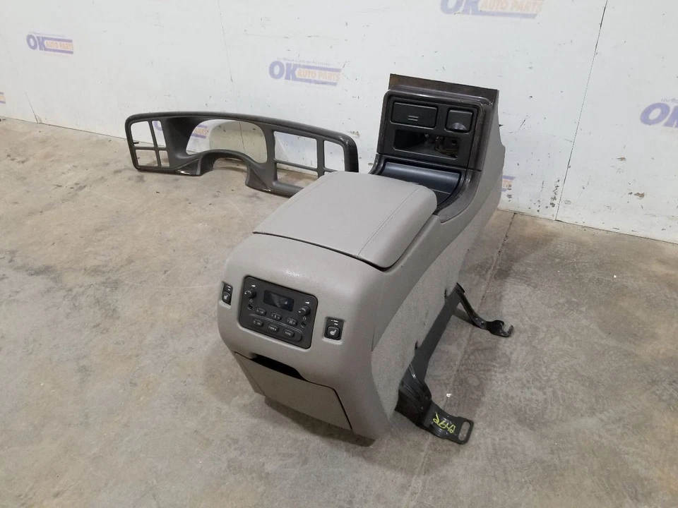 04 2004 GMC YUKON XL DENALI DASH BEZEL AND COMPLETE FRONT CENTER FLOOR CONSOLE Foto 2 de 4