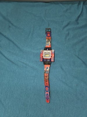 2011 TRANSFORMERS OPTIMUS PRIME TRANSFORMING WATCH LCD DIGITAL WRIST