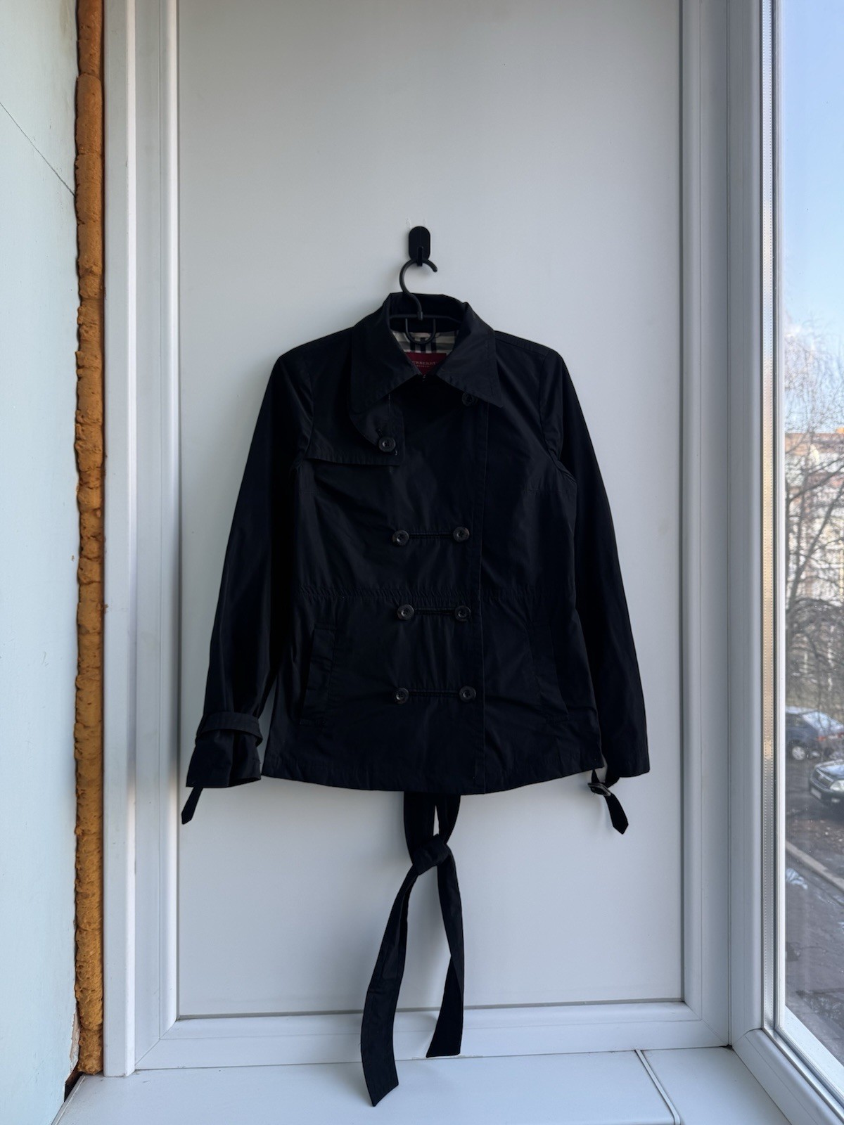 Burberry Label Women's Black Belted Double Breasted Cropped Trench Coat Size 38