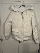 Women’s Canada Goose Puffer Jacket XS White Perfect for A Ski Holiday Or Winter