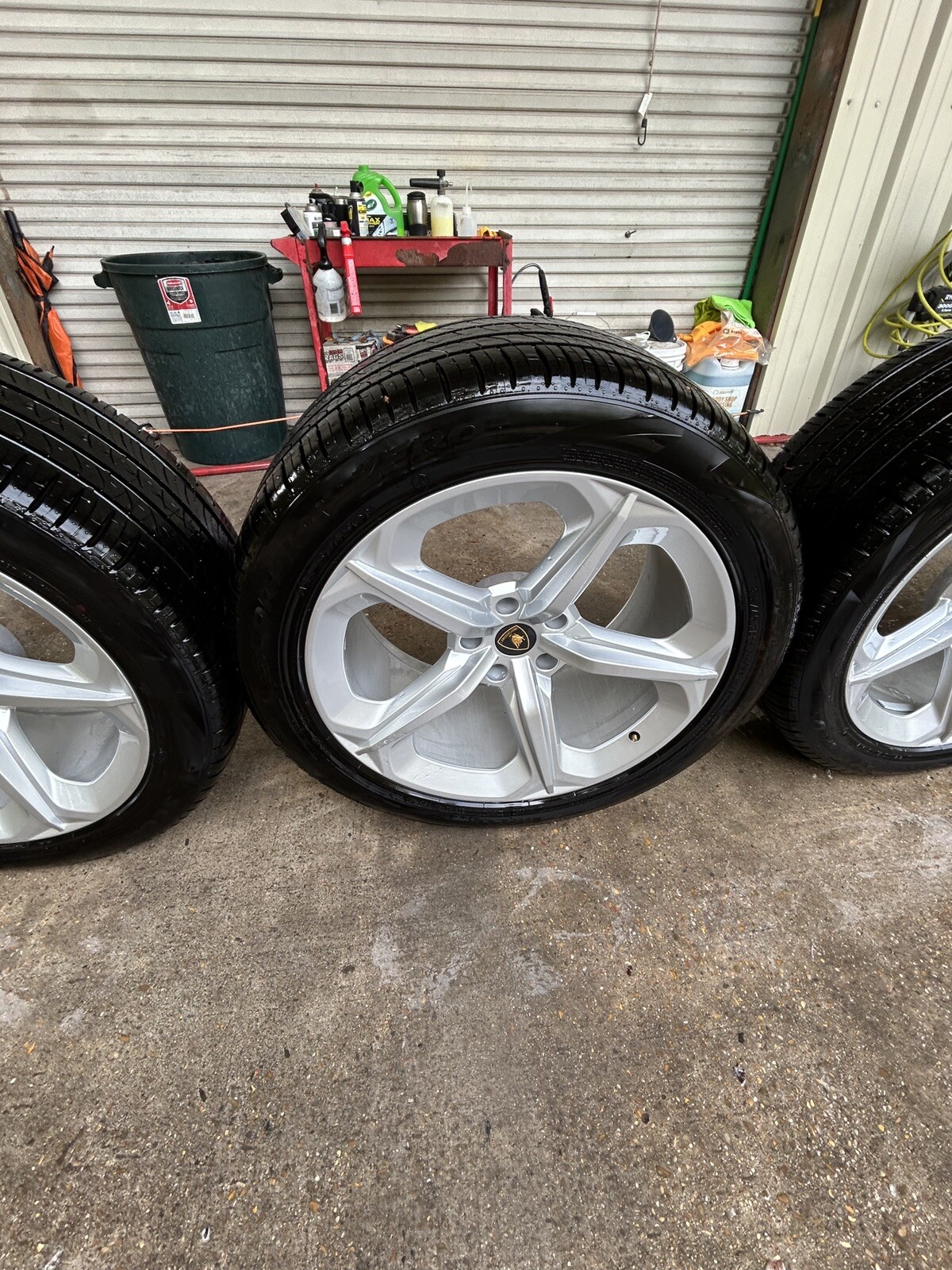 lamborghini Urus Wheels And Tires