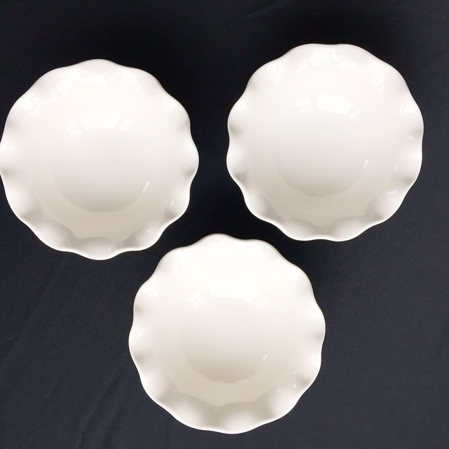 Pfaltzgraff Round Fluted Dessert Bowls Set of 3 Heritage White
