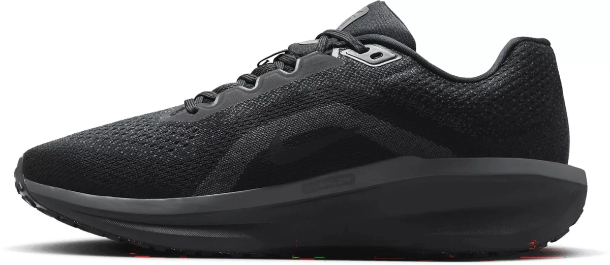 Nike Air Men’s Windflo 9 black on black running sneakers - Men’s US 12.5 Nike Winflo 9 Shield Men main image 2