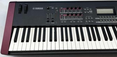 美品　Yamaha MOXF8 88鍵 YAMAHA MOXF8 88-Key Synthesizer Workstation Electronic Keyboard w