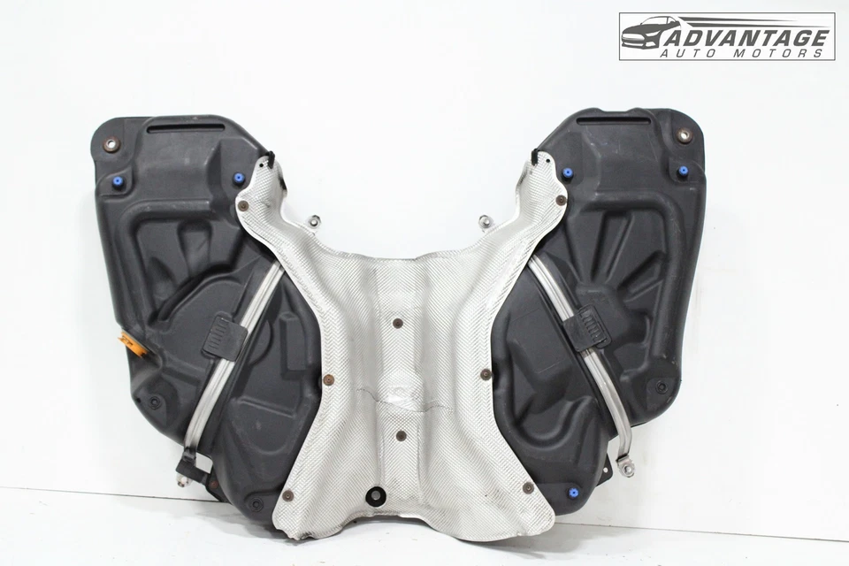 Mercedes ML350 W166 2012-2015 depósito de tanque de gasolina con escudo y correas OEM  Foto 3 de 4