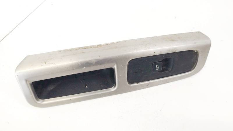 2004 Volvo V50 Power Window Regulator & Switch #2384322-44