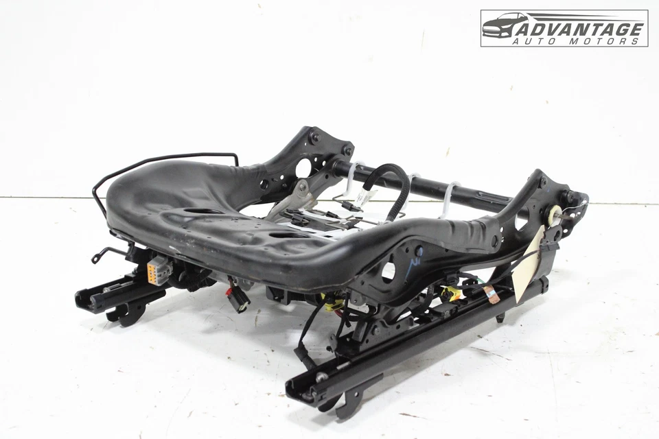 Chevrolet Camaro 2016-2024 asiento inferior delantero derecho marco de pista con motor OEM Foto 2 de 4