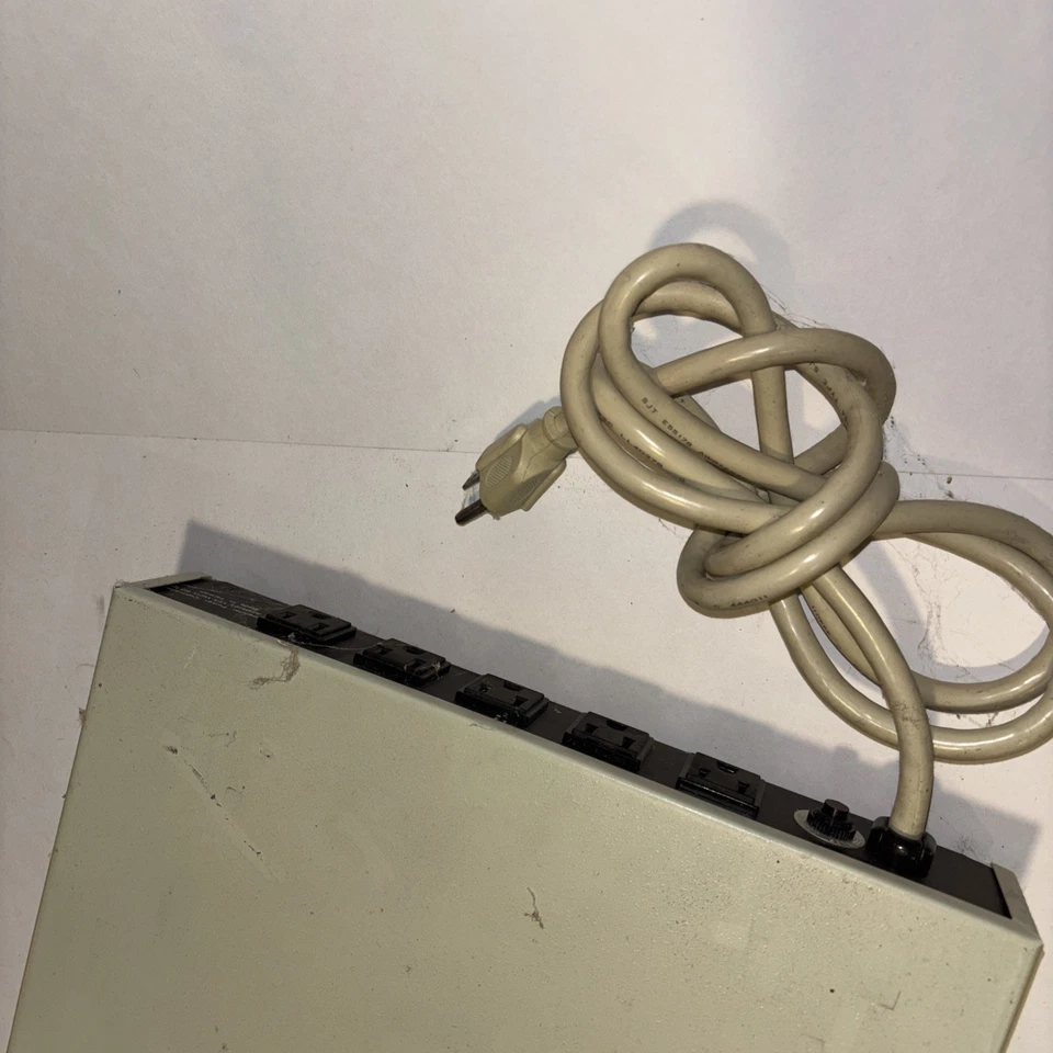 Memorex Power Center Transient Voltage Surge Suppressor PC-006 - Image 4 of 4