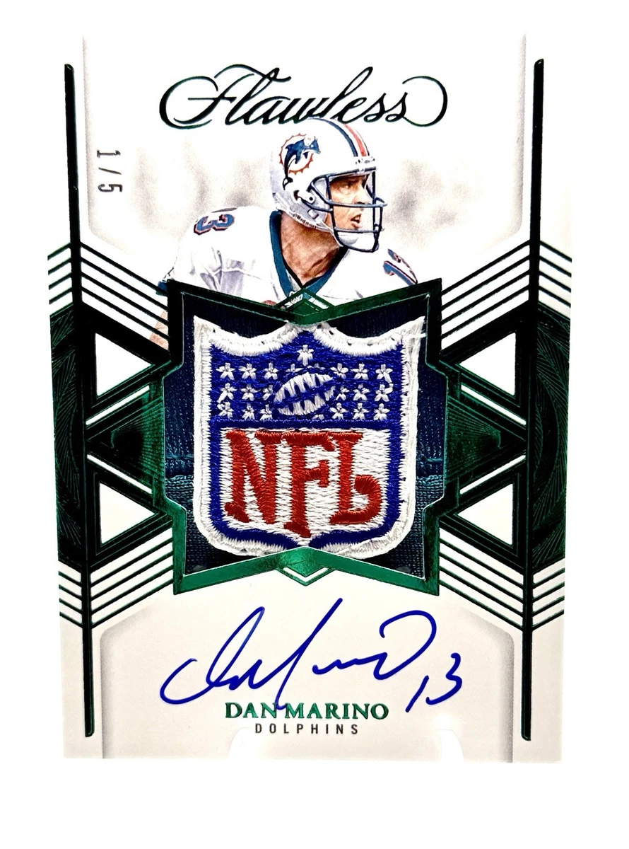 Panini Dan Marino Autographed Football Sports Trading Cards
