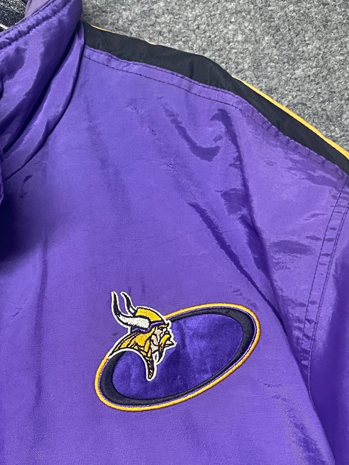 Vintage Minnesota Vikings Jacket Mens Large Puffer Pro Line Logo Athletic