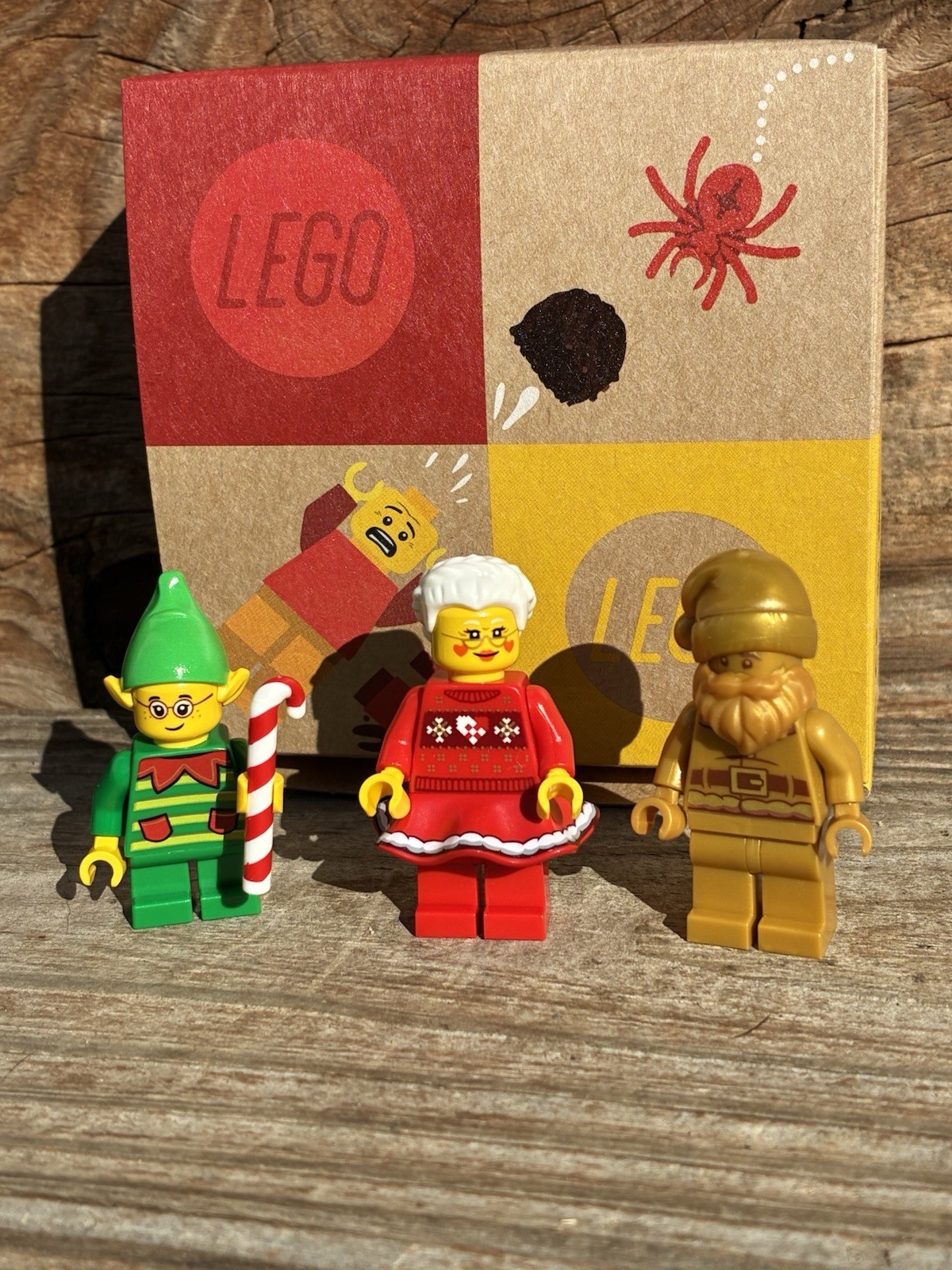LEGO Christmas Minifigures Set of 3 (Gold Santa, Mrs Claus, Elf)