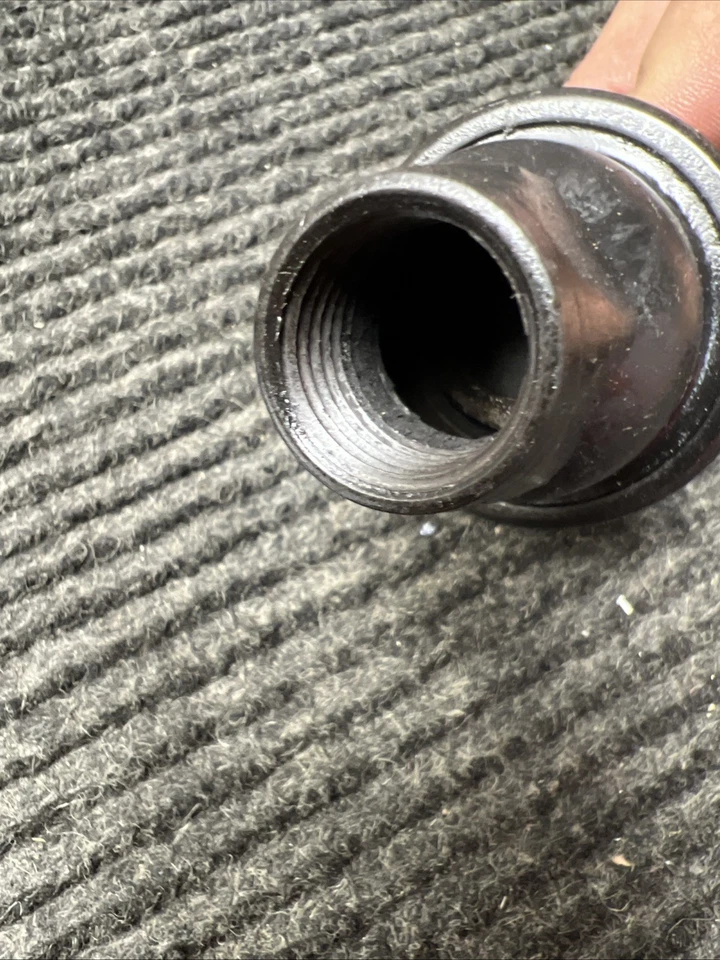 GM OEM A.I.R. Válvula de retención de sistema 12567733 Foto 3 de 4