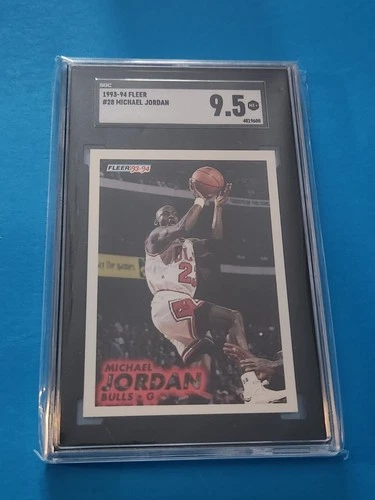 1993-94 FLEER MICHAEL JORDAN BASKETBALL CARD #28. SGC 9.5 MINT+ CHICAGO BULLS